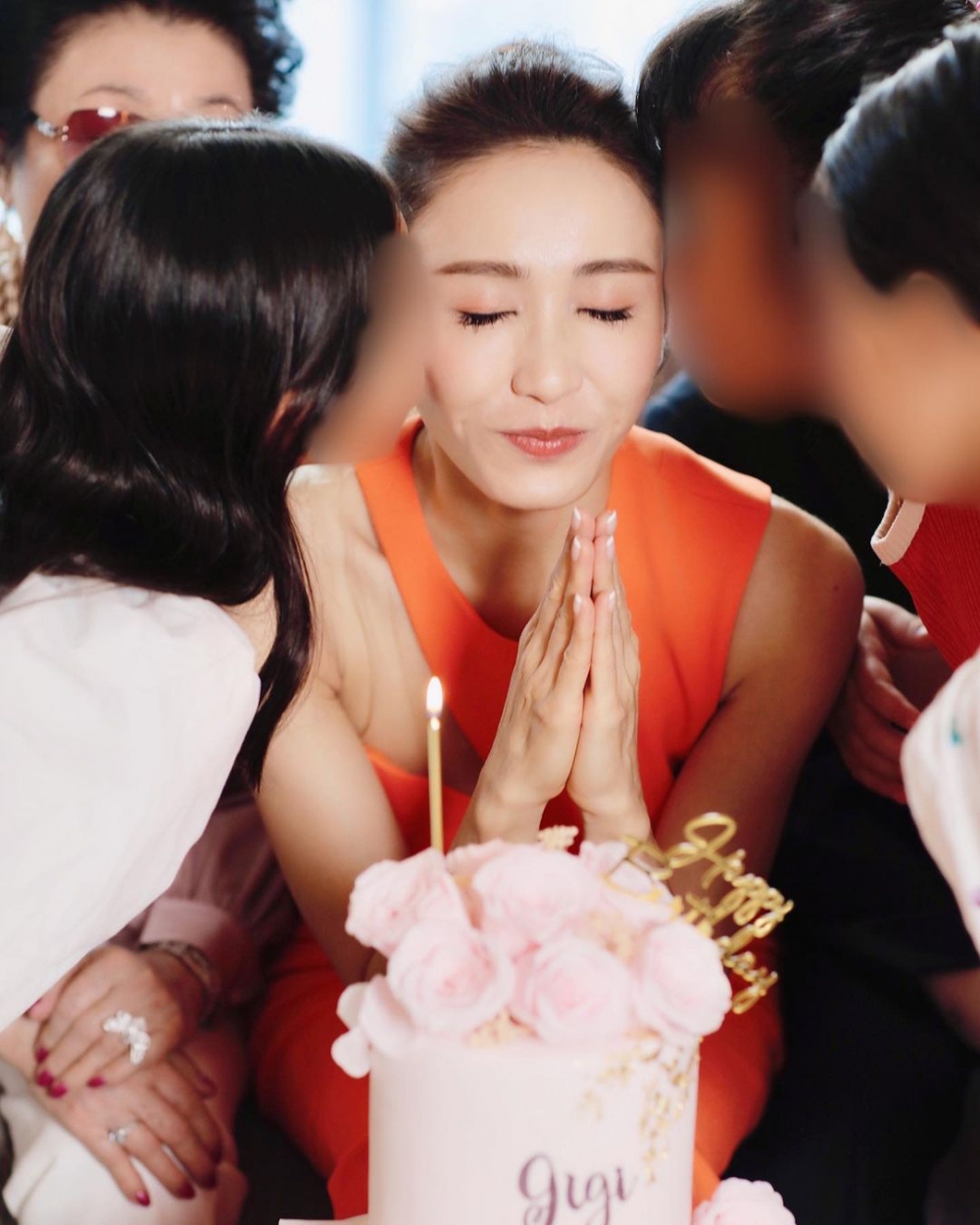 :「最美CEO」一手打出最強美容:「最美CEO」一手打出最強美容王國