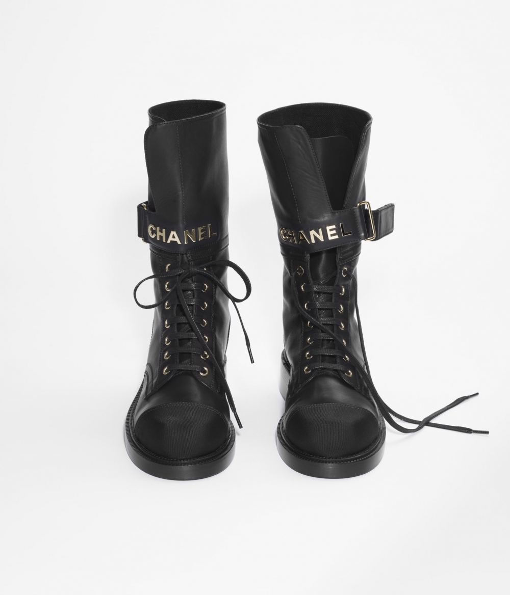 CHANEL Lace-ups