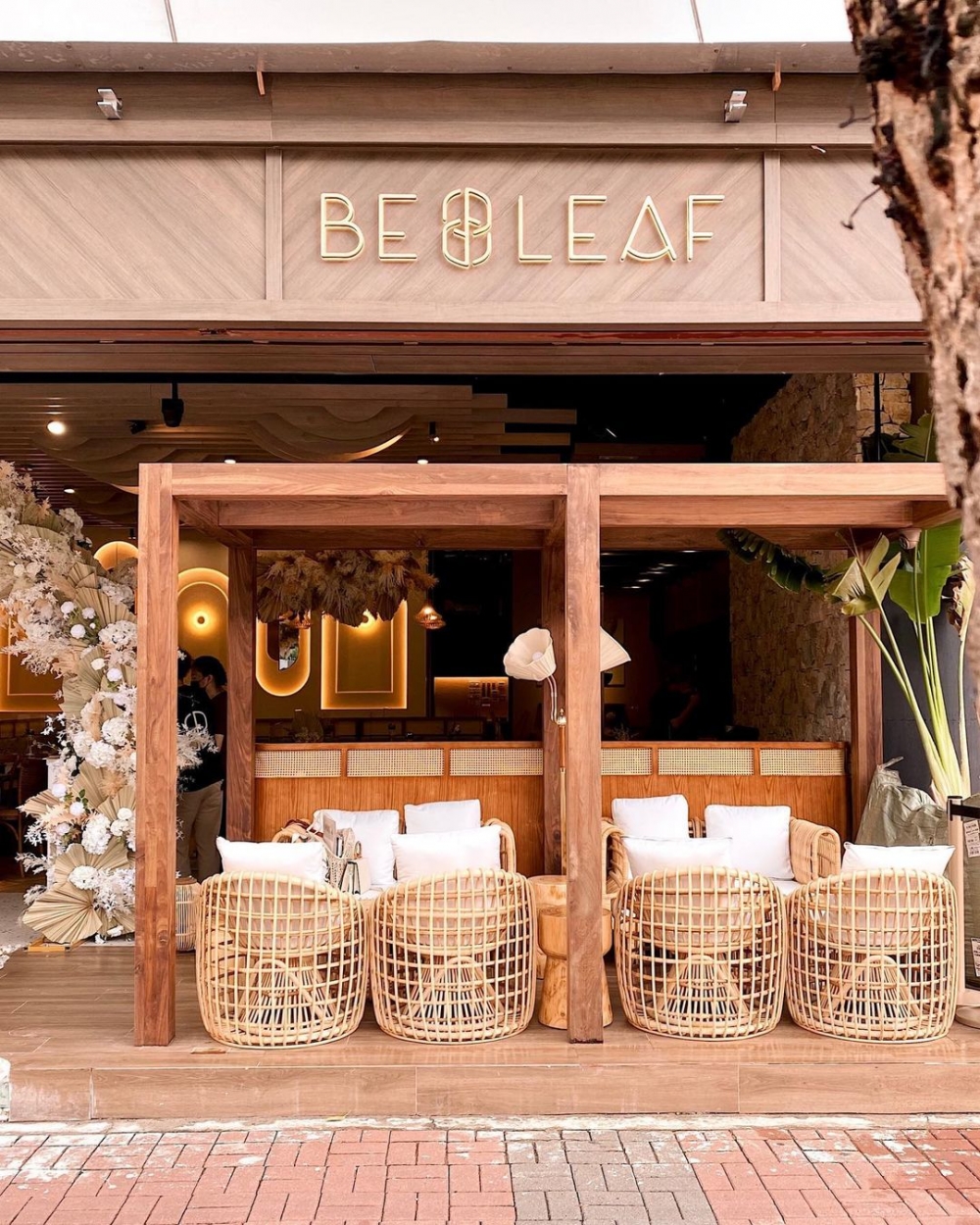 一間不禁讓人想起了天堂般巴厘島的「Be Leaf」