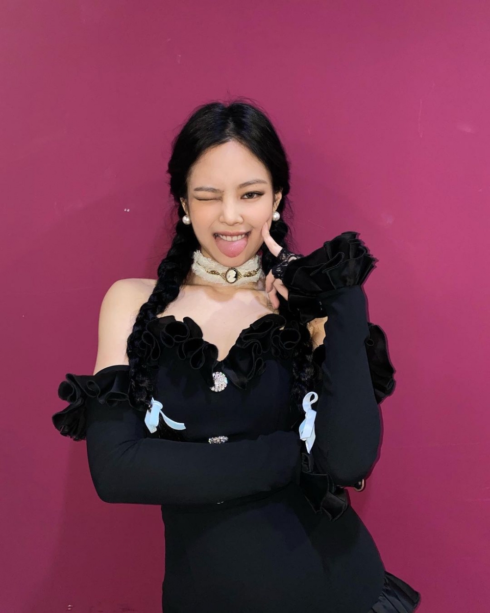 蕾絲或黑色皮革元素Choker看起來精緻又非常淑女