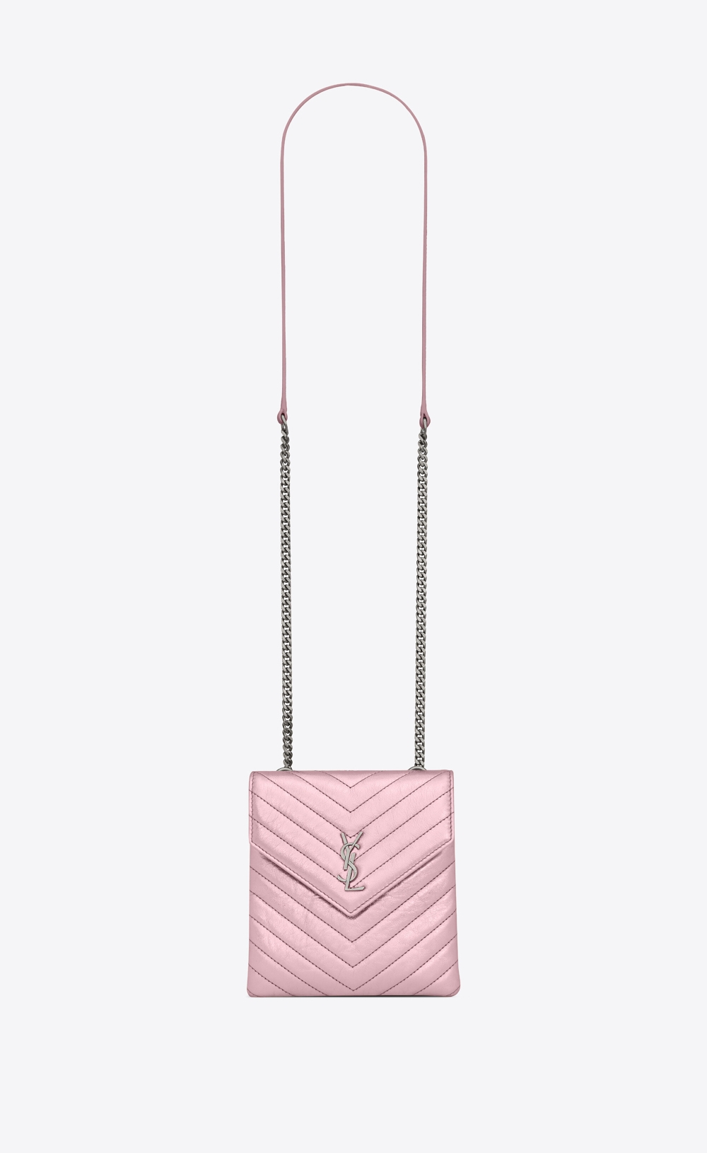 Saint Laurent Double Flap Bag誘人的紫紅色調,帶有拋光極致奪目的美態。