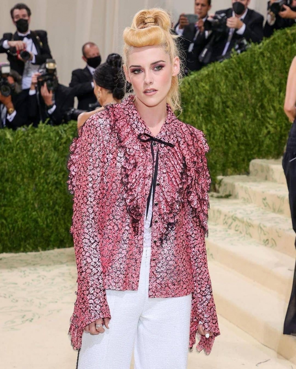 風格多變的她在造型上有很多的變化