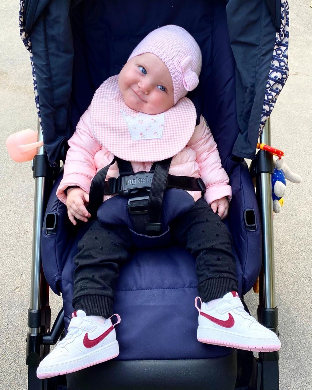 她女兒的照片也十分的可愛