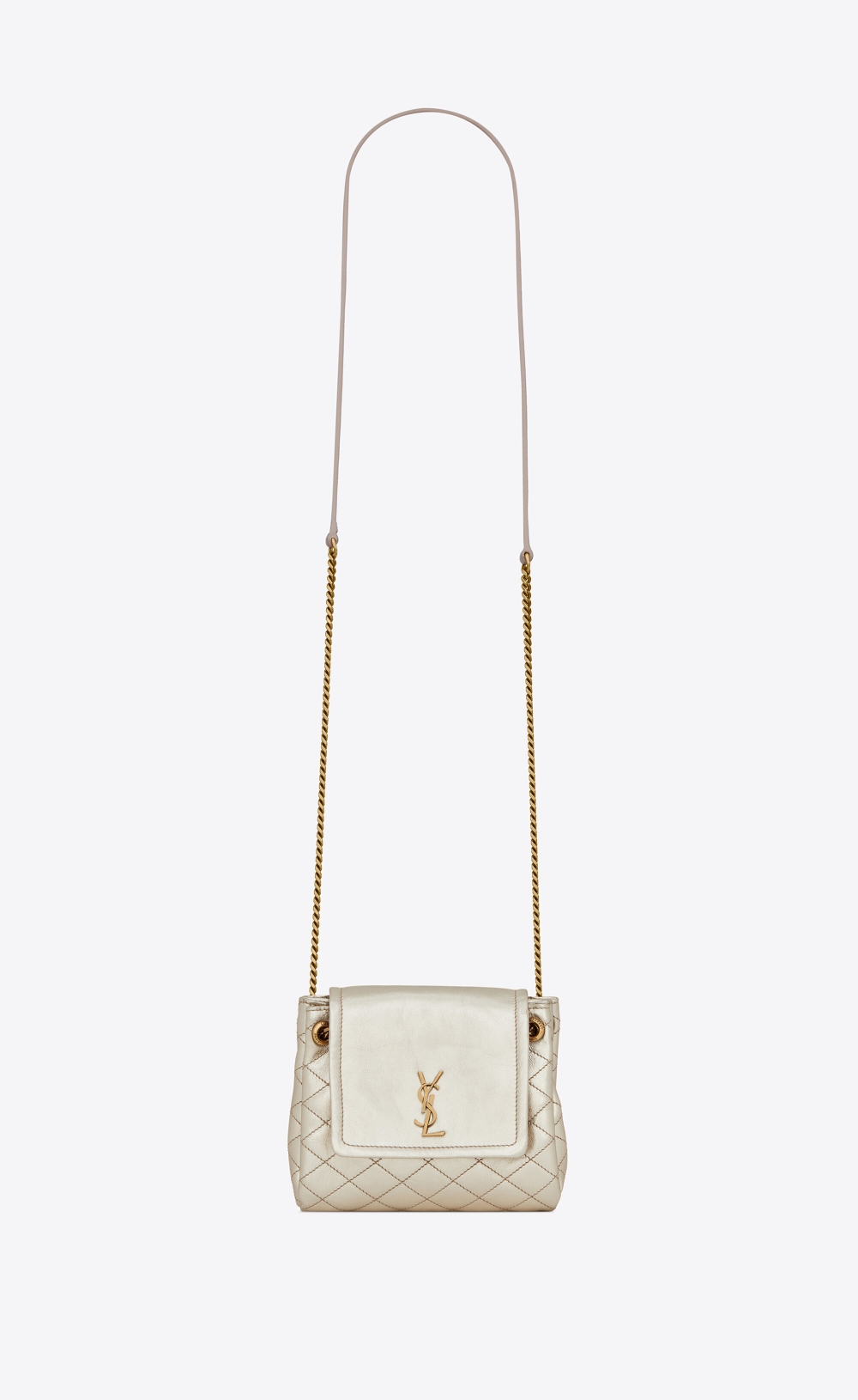 Saint Laurent Mini Nolita簡約迷你包以菱形絎縫作為手袋重點。