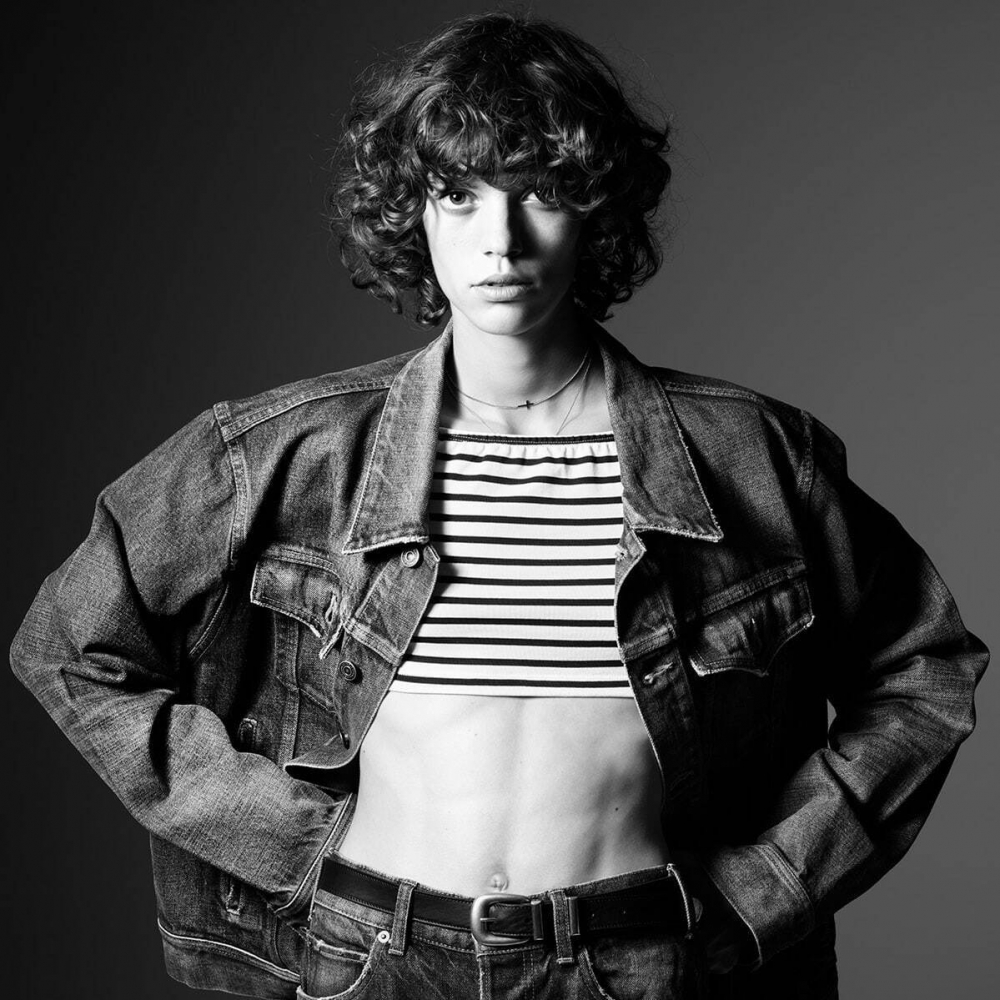 再次增添一份極簡魅力：CELINE以凱旋象徵打造新氣息，推出Cuil Triomphe系列款式