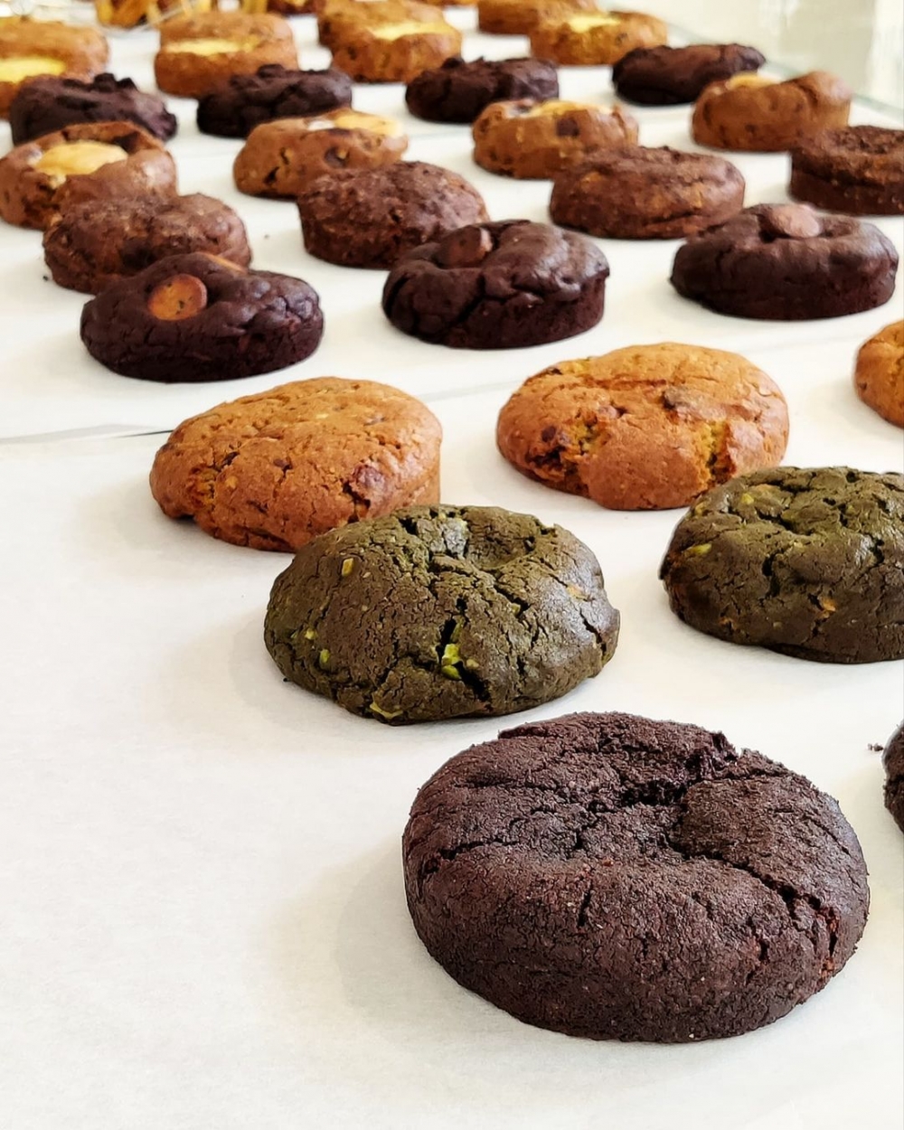 口味包括朱古力碎碧根果、Nutella榛子、葡撻、抹茶。