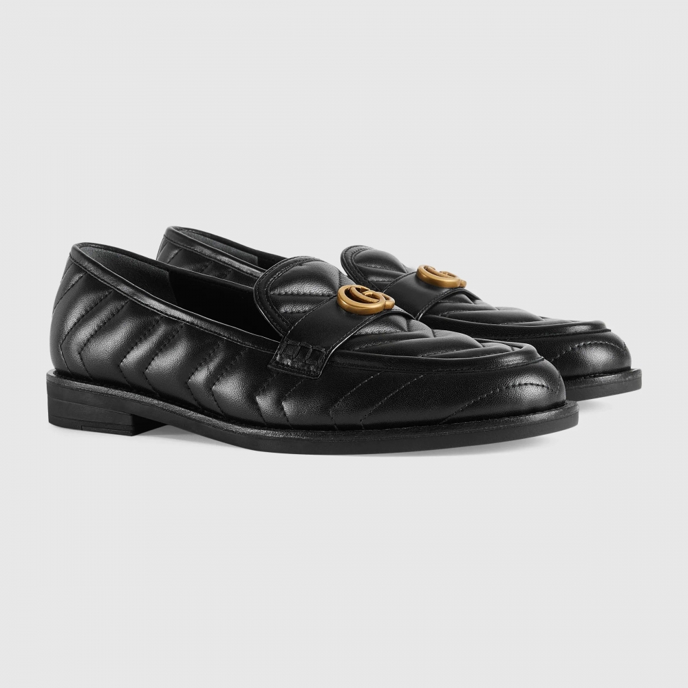 Gucci Loafer With Double G,以經典絎縫為主調展現復古奢華氣質。