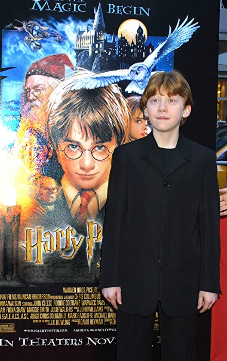 在美國首映會的現場Rupert Grint(路拔格連)穿上正式的黑色西裝。