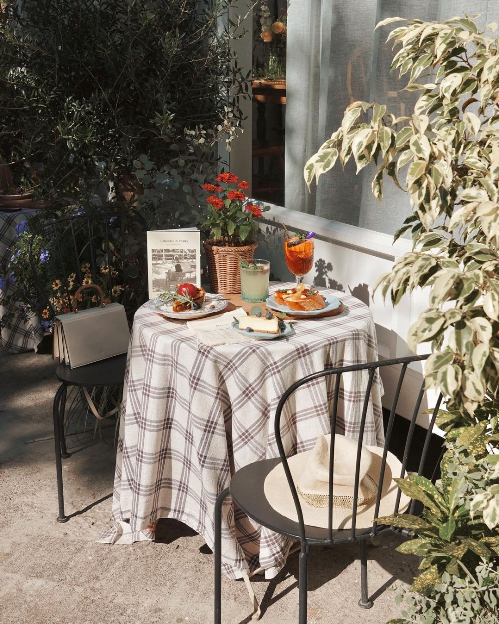 天氣好時,能坐在室外,感受到自然的氣氛。