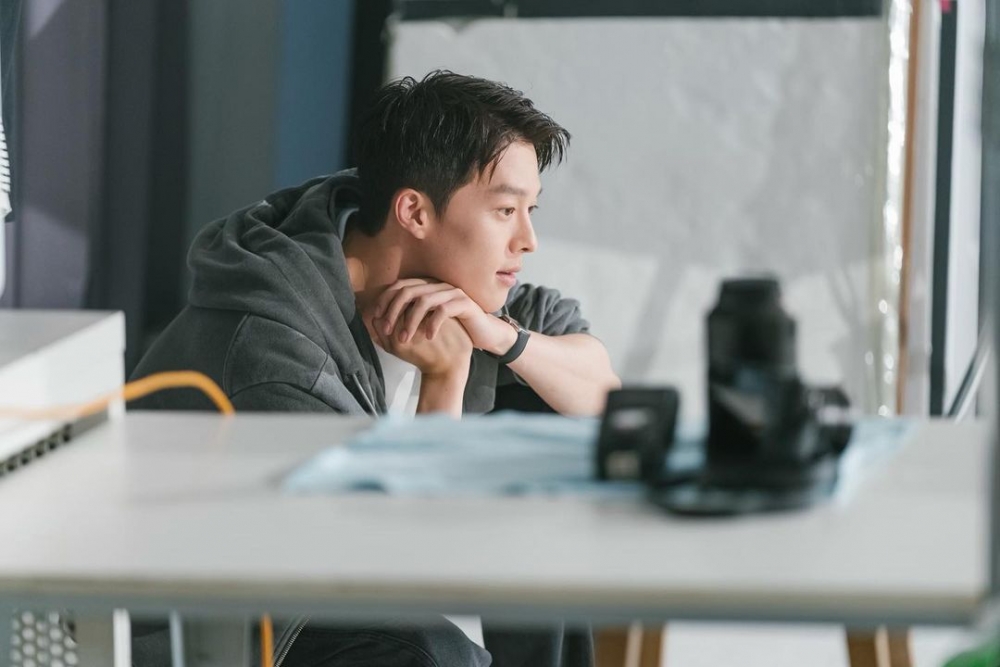 每一交瘁瞬間陪伴在身邊的那個人,才發現是他。