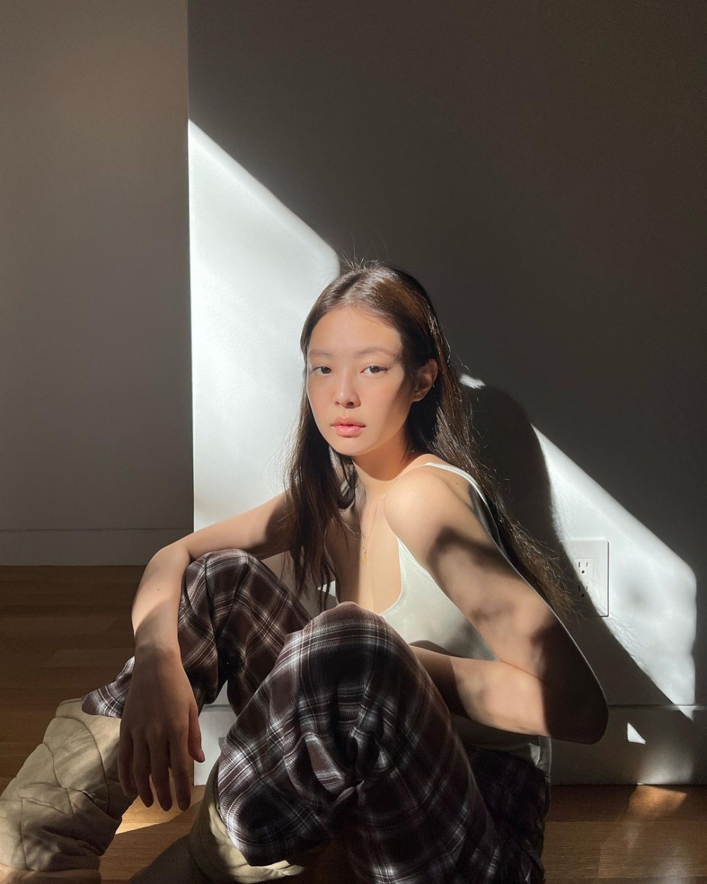 「人間香奈兒」Jennie向來都是時尚的代表之一。