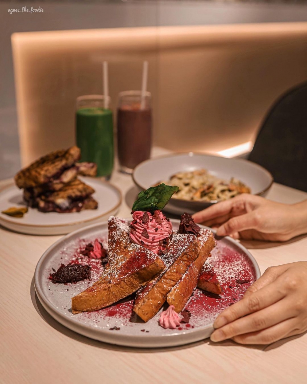 Just beet it，紅酒系列的西多士採用紅菜頭提升顏色。