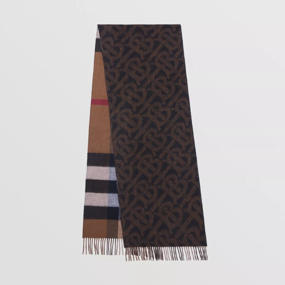Burberry Monogram Cashmere Scarf,格紋元素配上經典TB字樣。