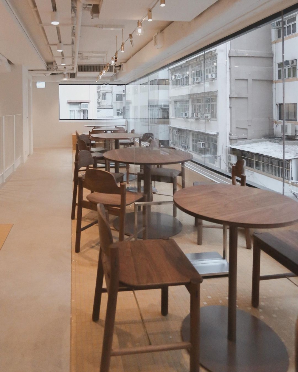 作為香港第三家店,恰好營造出三層全新的格調。