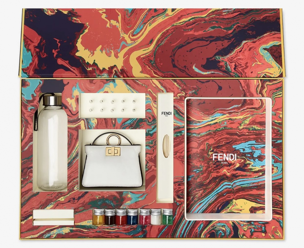 限定的渲染橘色推出了能讓你自己動手創作的禮盒。