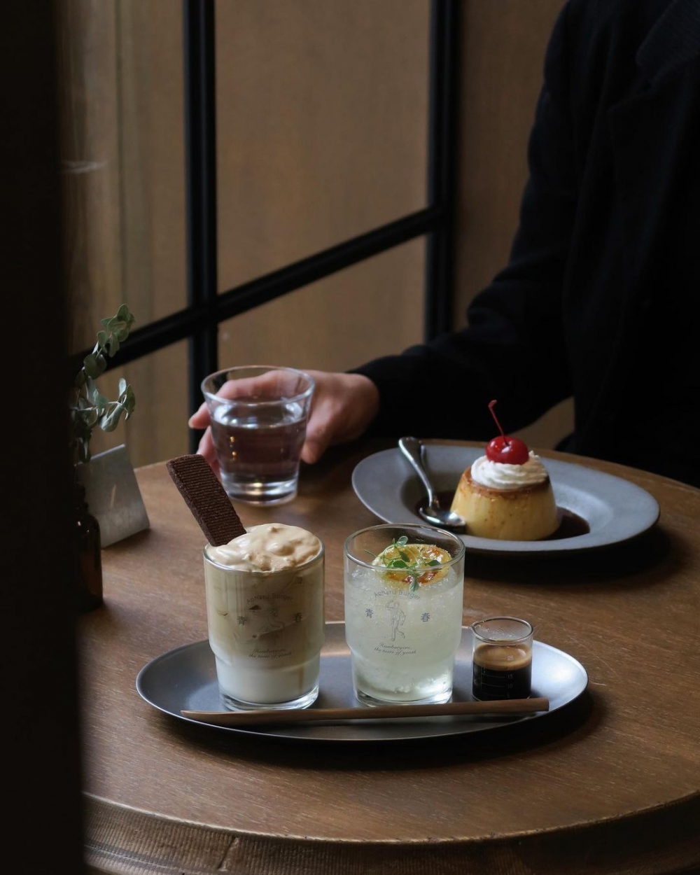 在店內享用餐點,細細品味美食。