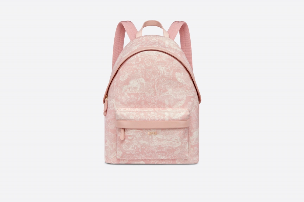 Dior Backpack,唯美的粉色帆布材質。