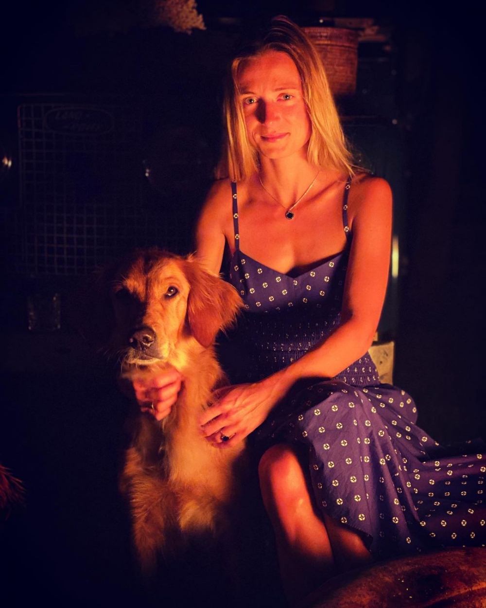 Alizée Thevenet分別長大在不同的國家，並且精通三國語言。