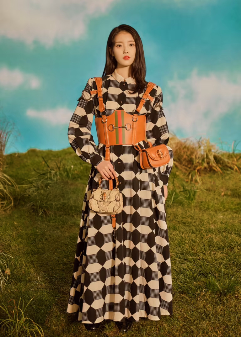 Gucci今季全新打造啡棕色的腰包,充滿高級感的皮革設計讓女生很難不愛上!