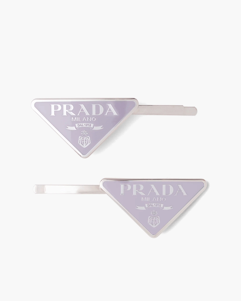 Prada Metal Hair Clips極致辨識度的Prada三角標誌。