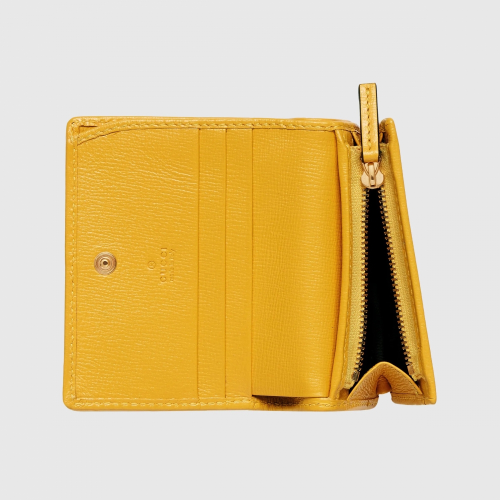 不僅能作為銀包使用,也賦予收納卡片的功能性。