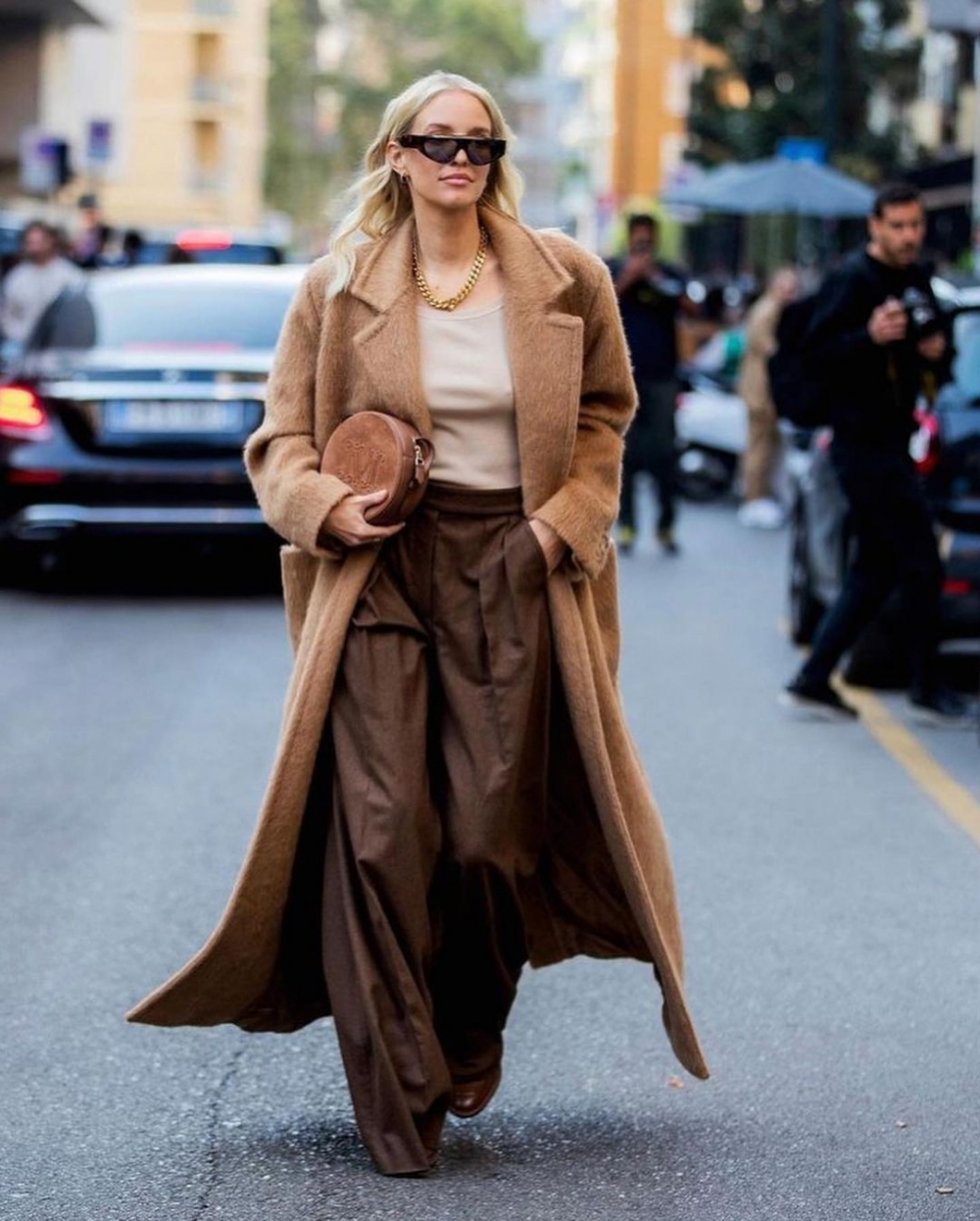 亞洲女孩的膚色比較偏黃,利用深淺不一的大地色色調提升個人氣質。