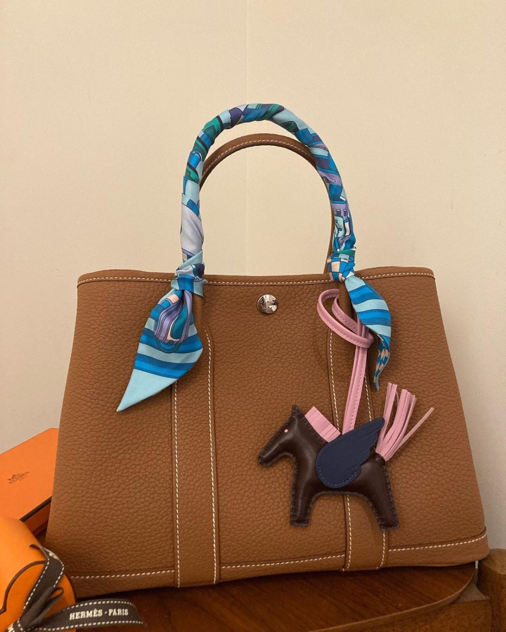 Hermès Garden Party手袋有著簡約的設計。