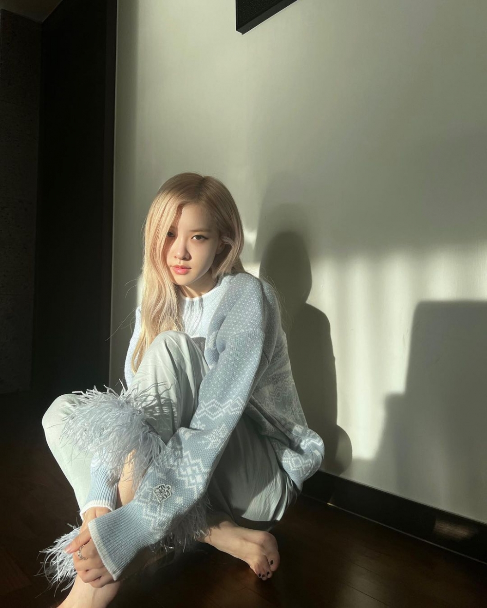 演員金高銀和BLACKPINK的Rosé,不知不覺成為好朋友。