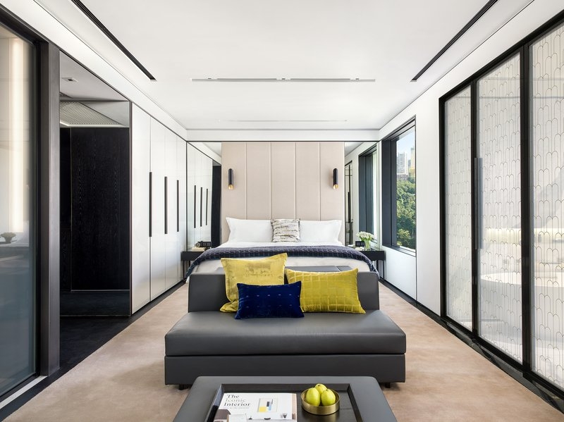 入住摩登的The Murray 香港美利酒店,享受兩人時光。
