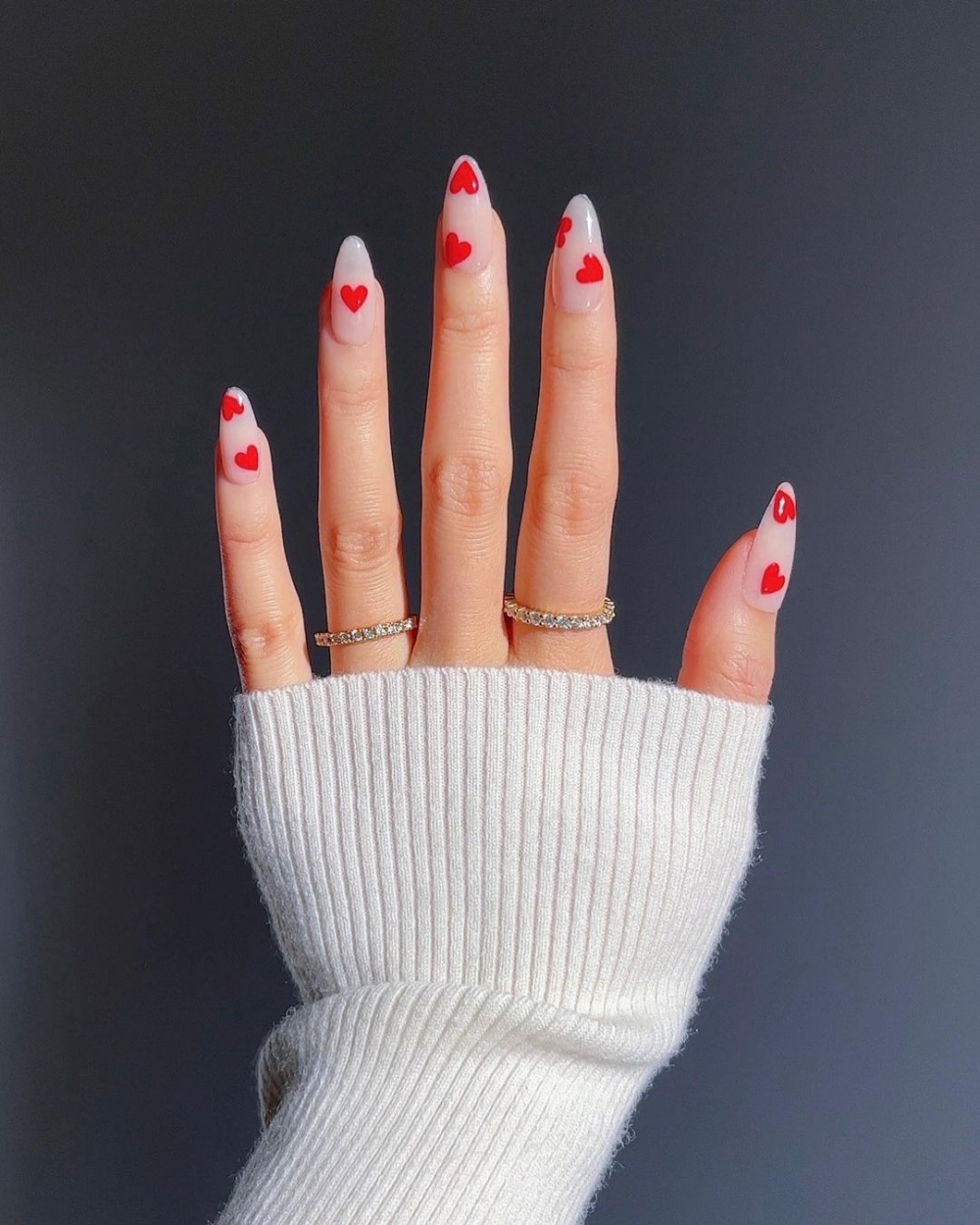 細小的心型圖案，簡單可愛超萌。