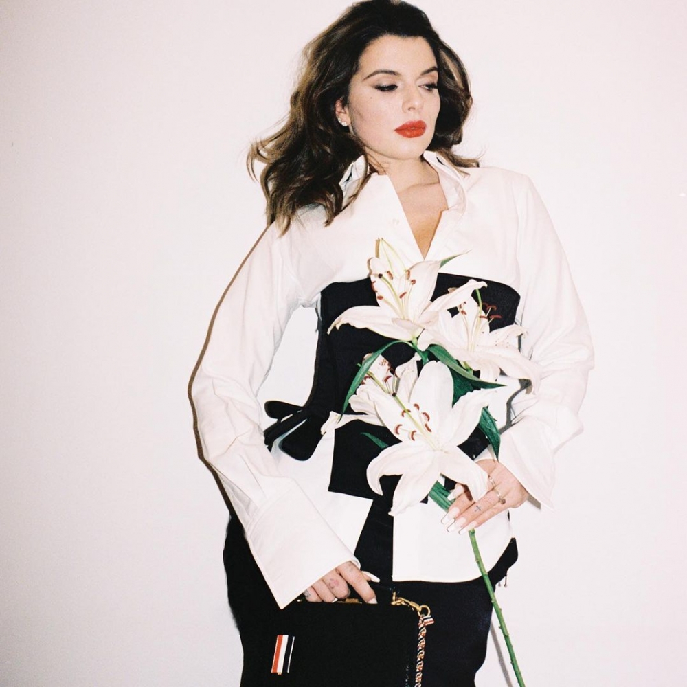 面對那些不看好的聲音,Julia Fox坦然地正面回應。