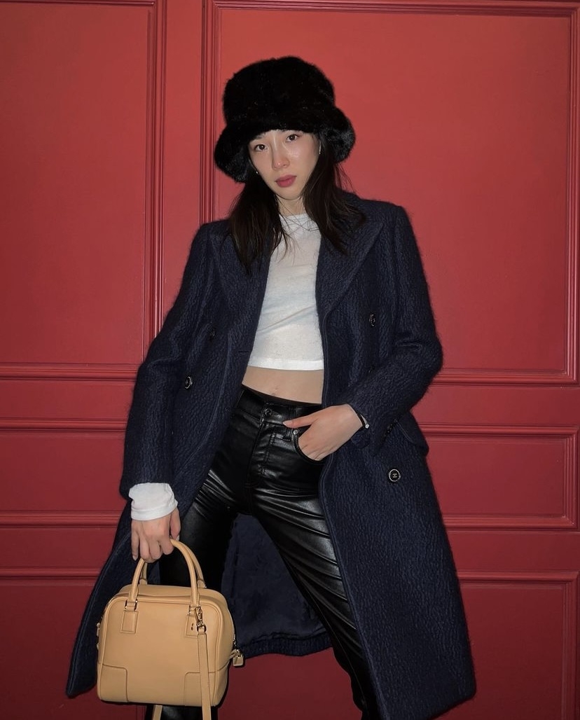 戴上隨性又不失態度的大剪裁毛帽，時髦女人味馬上瞬間拉升。