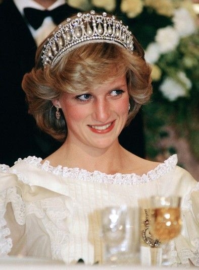在過去Princess Diana曾配戴過它。
