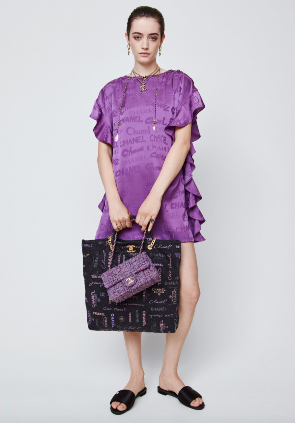 這次CHANEL中的多款丹寧單品，讓人都想帶回家。