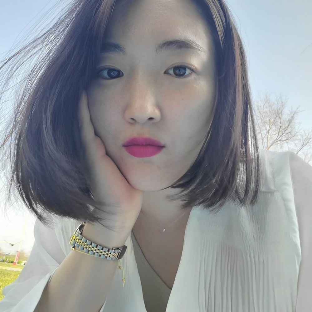 Maeng老師上年更開設YouTube頻道,詳細示範多個BLACKPINK妝容。
