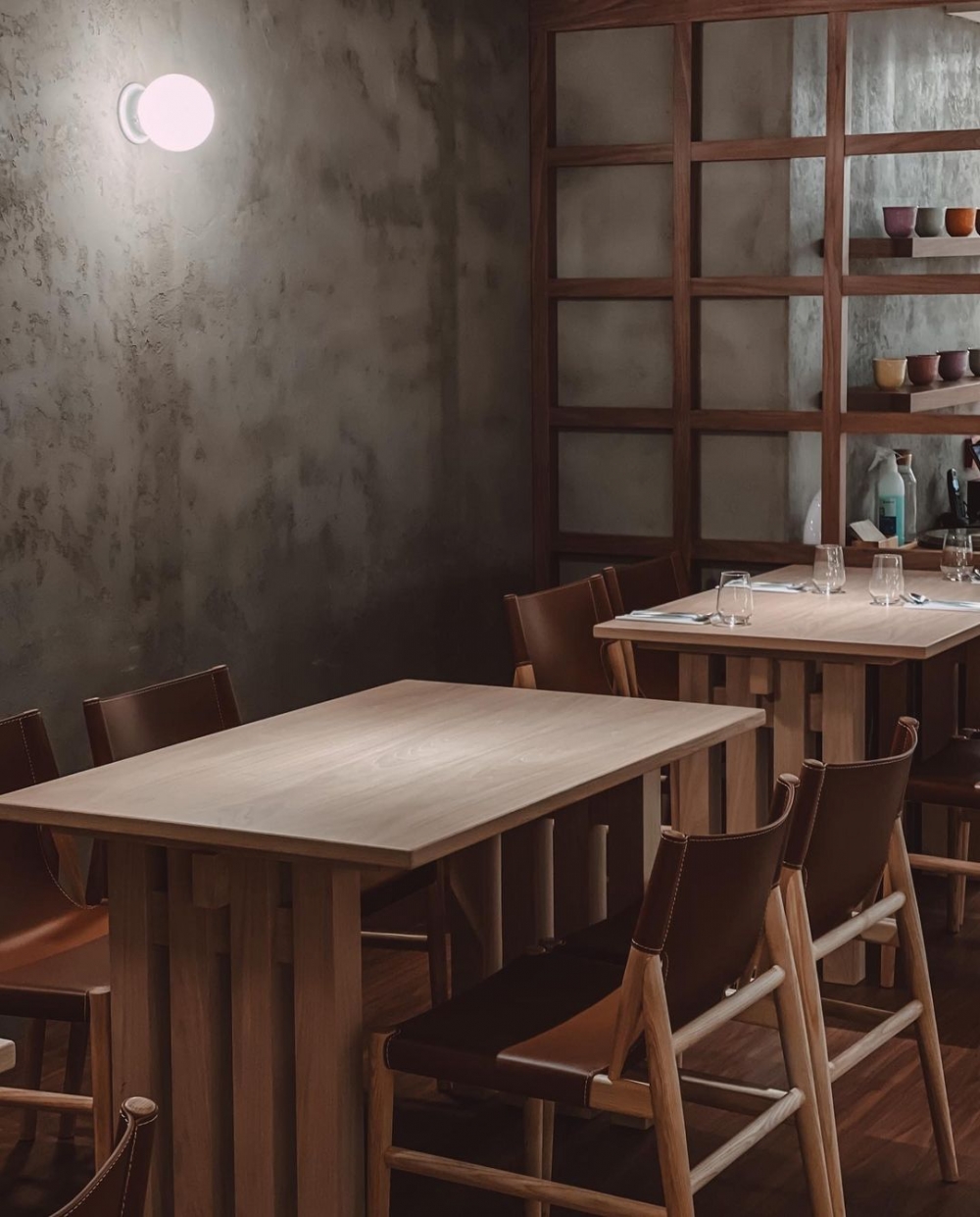 簡約的日式空間,成為城市中的避風港。