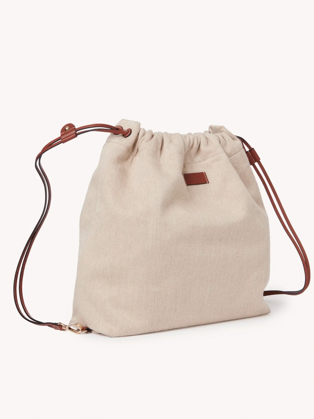 將內袋拿出後,就變成了另一款手袋。