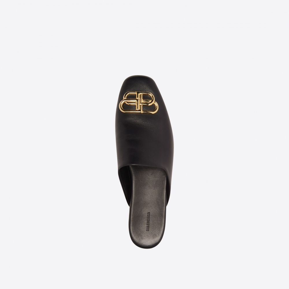時髦的Balenciaga Women's Cosy BB Mule in Black,讓你隨時都時尚滿分。