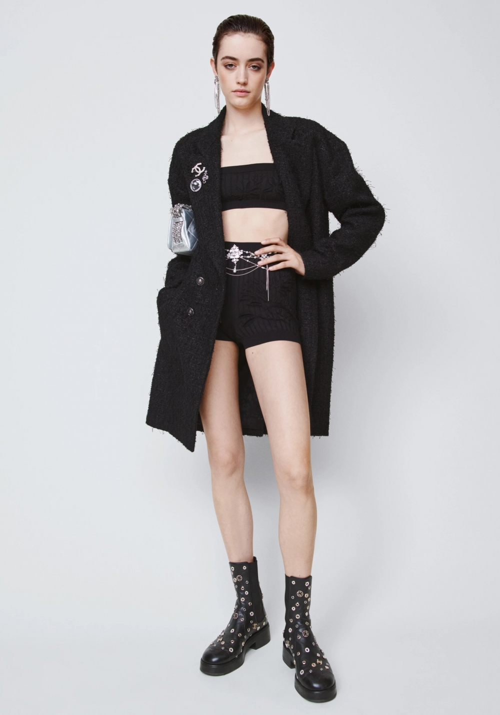 或許下次你也能嘗試時髦有型的銀色。