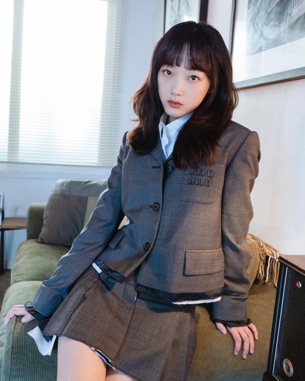 空靈的樣貌，卻大多參與的電影或是劇集都勇於嘗試具有挑戰性的角色。