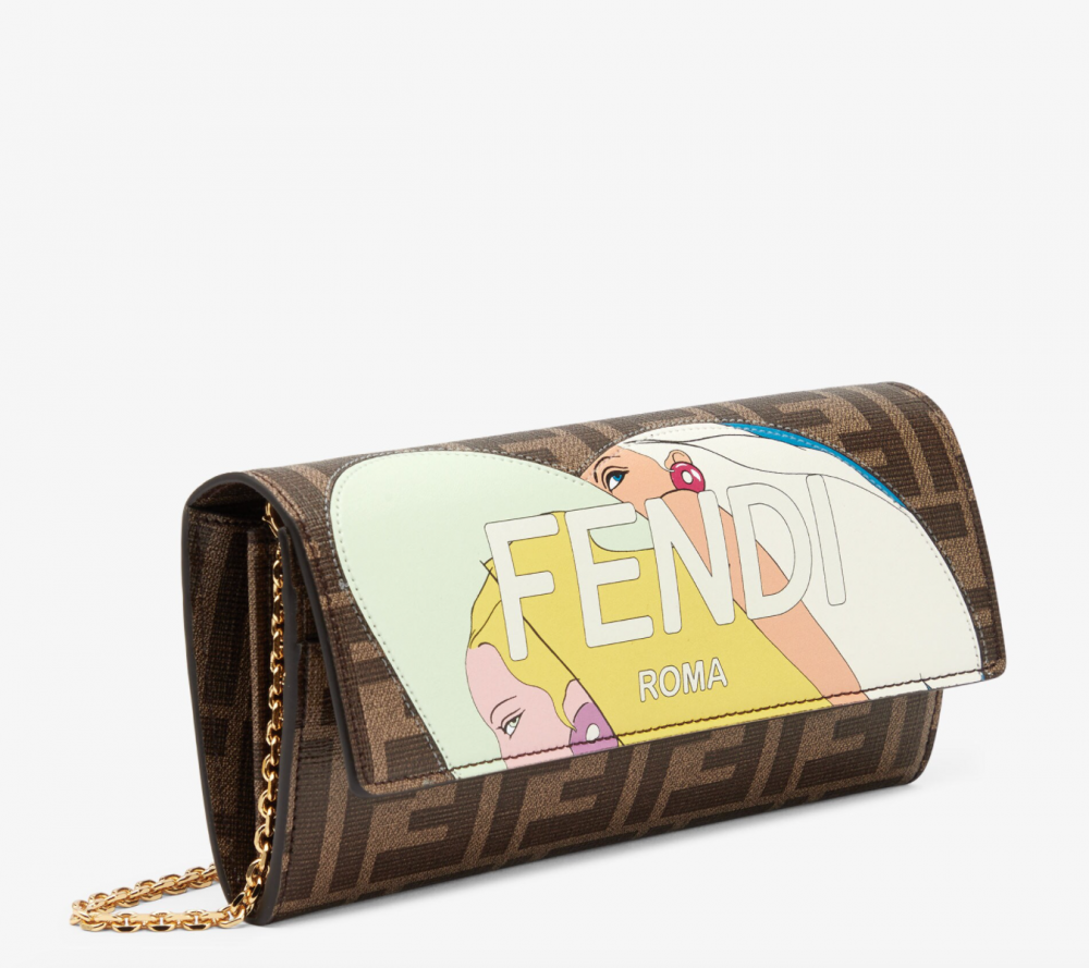 這一款Continental With Chain是日常中的輕便夥伴。