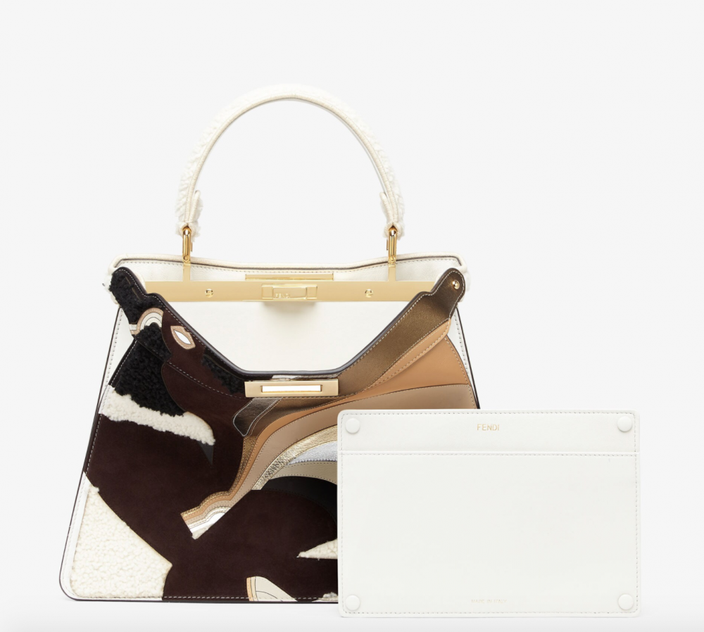 此款手袋有著可拆卸式的內袋，讓你能靈活運用。