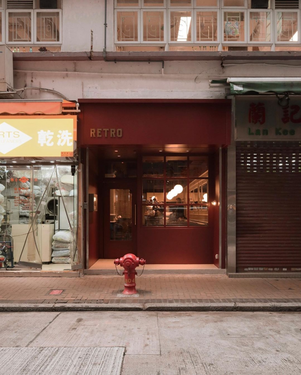 眼看這外觀,令人想起置身在歐洲的小巷咖啡店。