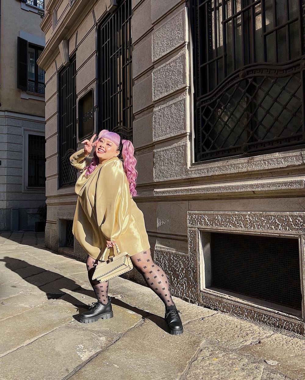 有著絕佳時髦品味的她,也成為FENDI的秀場座上賓。