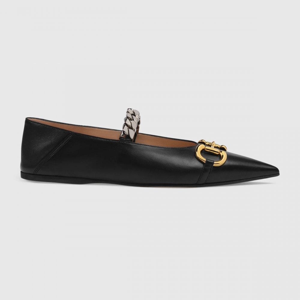 Gucci Leather Ballet Flat黑色鉻鞣革製成。