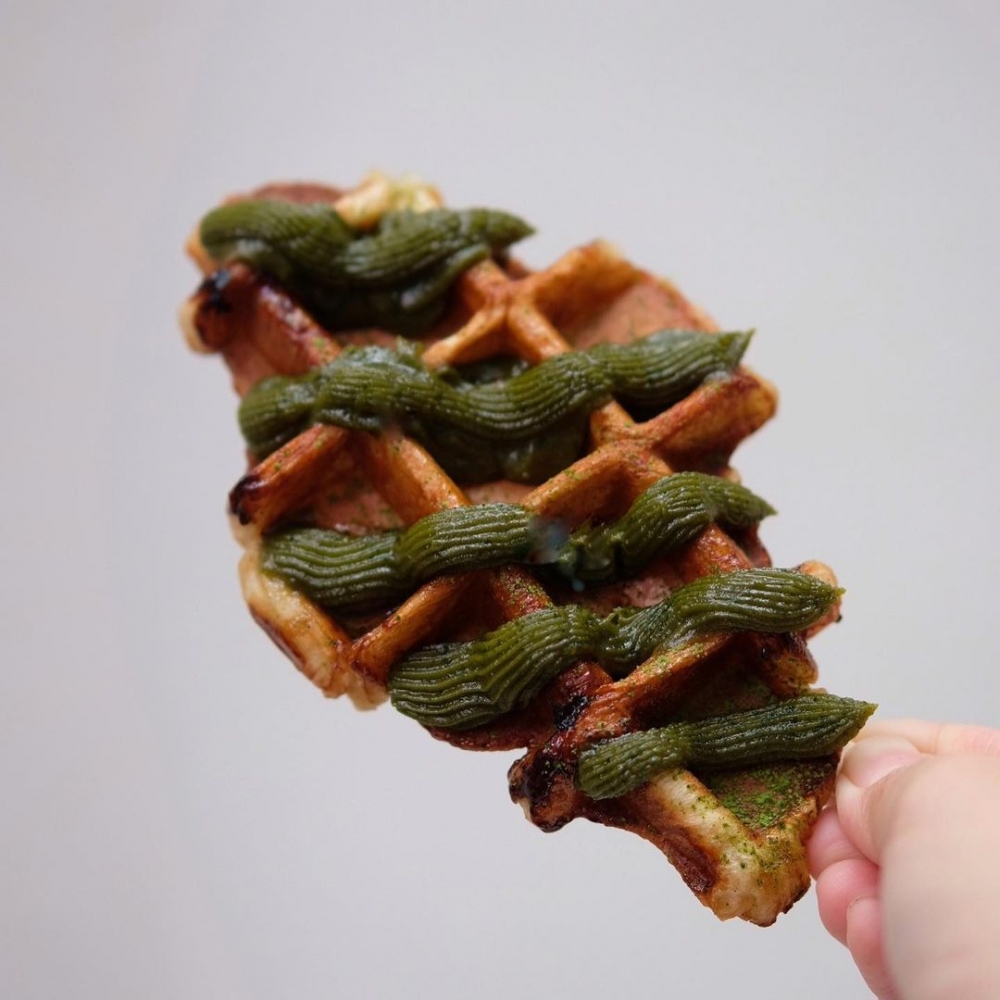 Matcha Milk Jam Croffle淋上日本直送的抹茶牛奶醬。