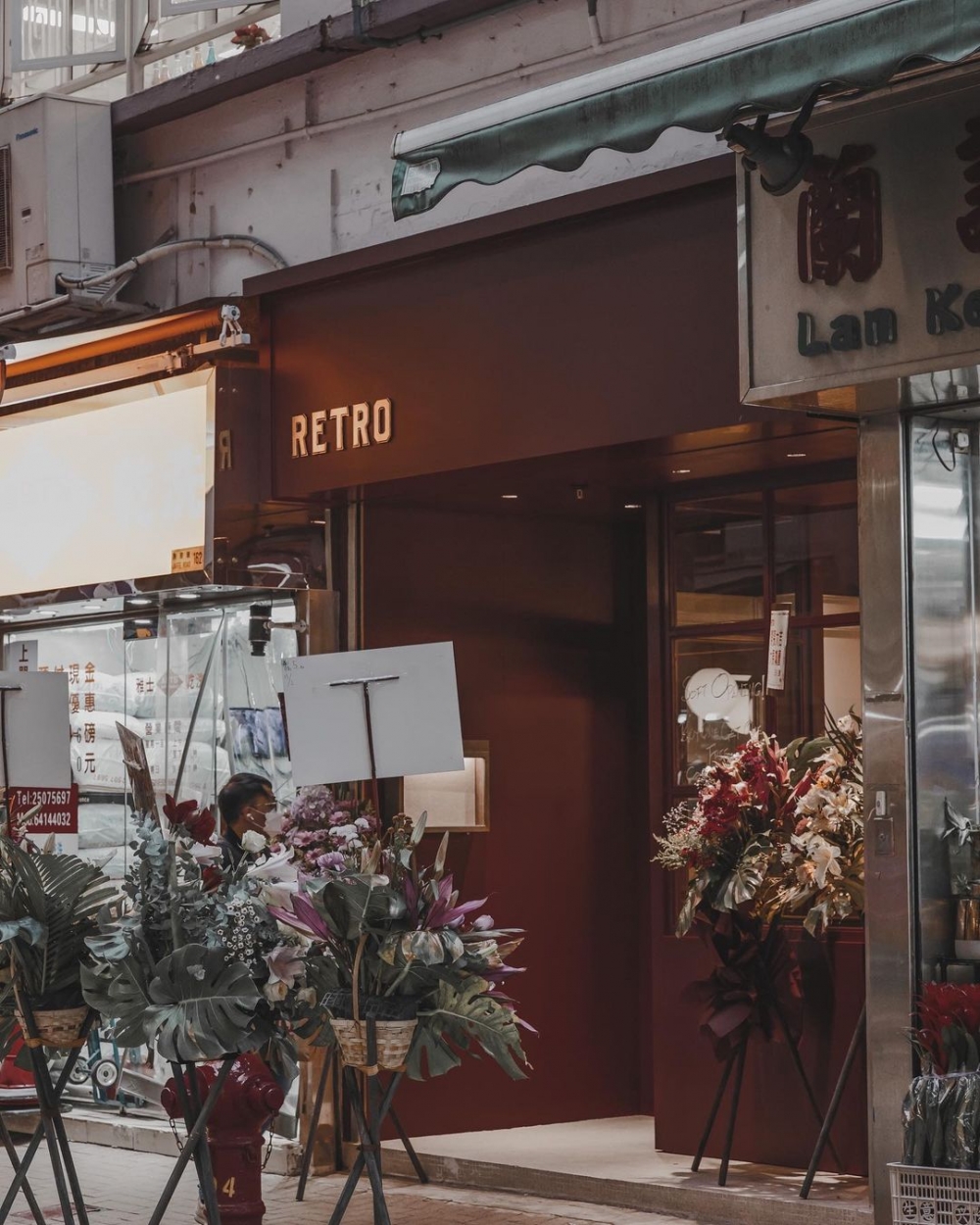 異國風情的建築佇立在本地,彷彿訴說了一層故事...