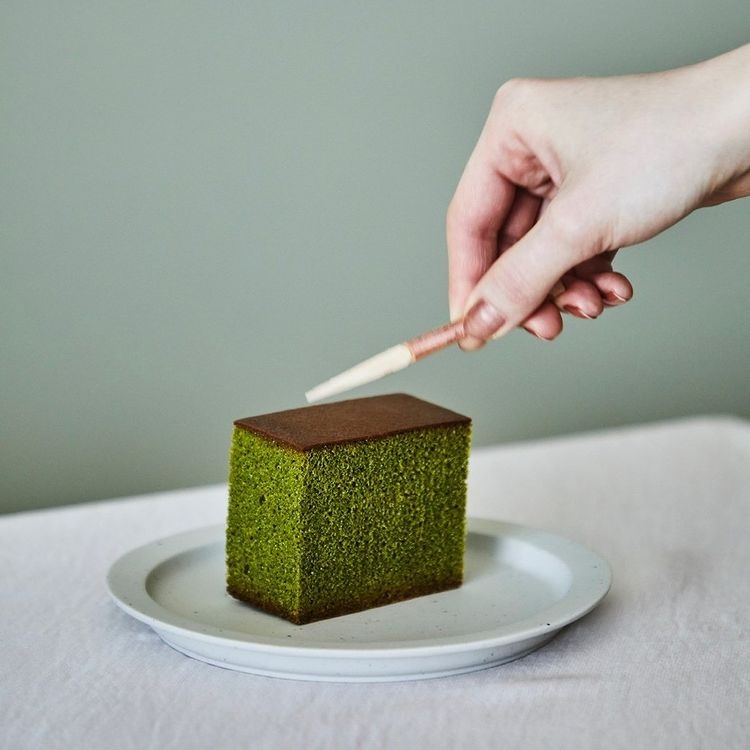 自由之丘人氣甜品店「黑船」聯名合作推出的MATCHA CASTELLA。