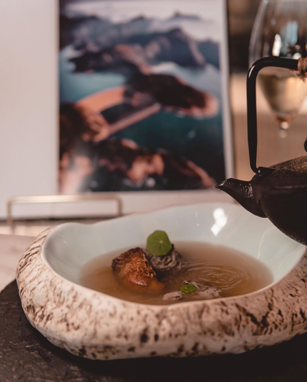 當你品嚐餐點時，也彷彿到景點了一趟。