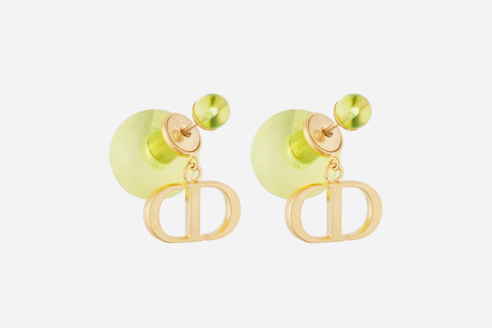 晶瑩剔透般的高級感,完美展現全新的復古奢華性。